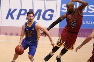 Πρώτη νίκη για Κεραυνό/ Κέρδισε το ΑΠΟΕΛ (Φώτος)