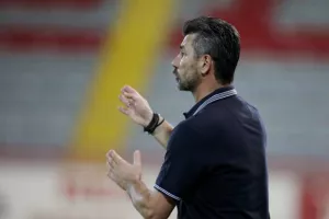 Νέα ΓΚΕΛΑ το κακό ΑΠΟΕΛ/ Βαθμό ο Ερμής! (Φώτος)