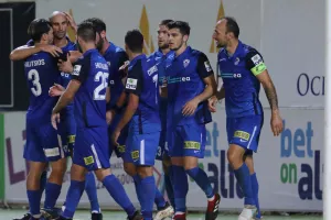 Δεν... παρασύρονται