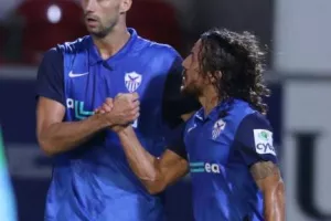Βαρωσιώτικο με... ένταση/ ΔΙΠΛΟ η Ανόρθωση - ΦΩΝΕΣ η Νέα Σαλαμίνα (Φώτος)