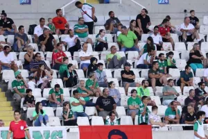 Γενέθλια η ΑΕΛ, πάρτι η Ομόνοια! (φώτος)