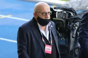 Λουξεμβούργο ο Κούμας