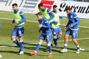 Τρίτη ήττα και... κολλημένοι στο μηδέν (φώτος)