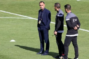 Τρίτη ήττα και... κολλημένοι στο μηδέν (φώτος)