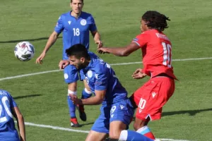 Τρίτη ήττα και... κολλημένοι στο μηδέν (φώτος)