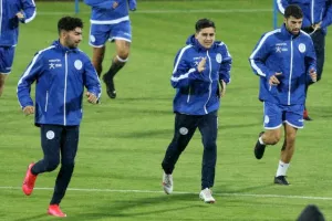 Προπόνηση στην... βροχερή "Elbasan Arena" (Φώτος)