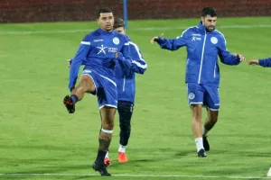 Προπόνηση στην... βροχερή "Elbasan Arena" (Φώτος)