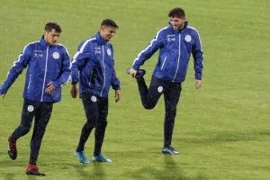 Προπόνηση στην... βροχερή "Elbasan Arena" (Φώτος)