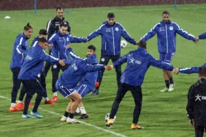 Προπόνηση στην... βροχερή "Elbasan Arena" (Φώτος)