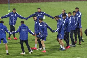 Προπόνηση στην... βροχερή "Elbasan Arena" (Φώτος)