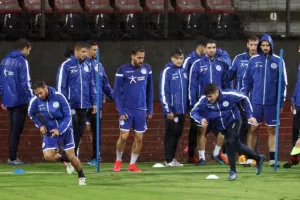 Προπόνηση στην... βροχερή "Elbasan Arena" (Φώτος)