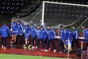 Προπόνηση στην... βροχερή "Elbasan Arena" (Φώτος)