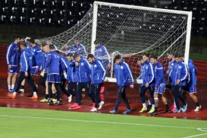 Προπόνηση στην... βροχερή "Elbasan Arena" (Φώτος)