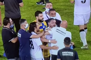 "ΕΠΕΙΣΟΔΙΟ" ανάμεσα σε Τιμούρ - Οκριασβίλι (ΦΩΤΟΣ)