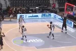 ΒΙΝΤΕΟ/ Απίθανο τρίποντο από το κέντρο ο  Στυλιανού