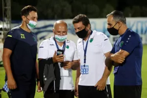 Μαυροπράσινο... διπλό με ΥΠΟΓΡΑΦΗ Φαν Κέσελ! (φώτος)