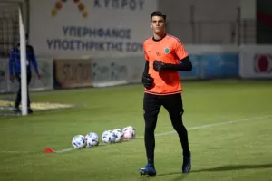 Μαυροπράσινο... διπλό με ΥΠΟΓΡΑΦΗ Φαν Κέσελ! (φώτος)