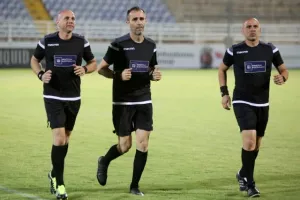 Μαυροπράσινο... διπλό με ΥΠΟΓΡΑΦΗ Φαν Κέσελ! (φώτος)