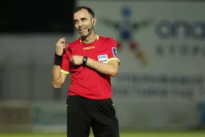 Μαυροπράσινο... διπλό με ΥΠΟΓΡΑΦΗ Φαν Κέσελ! (φώτος)