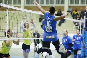 «Η Μεγάλη Κυρία» απέναντι στη «βασίλισσα»