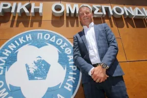 Κλάτενμπεργκ: «Δεν έχουν προσωπικότητα οι σημερινοί διαιτητές»