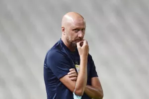 ΕΞΕΛΙΞΗ με Κάμερον Τόσακ