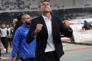 Εξετάζει (και) Γκουστάβο Πογιέτ!