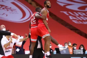 ΘΡΙΑΜΒΟΣ at the buzzer με ήρωα τον Χάρισον!
