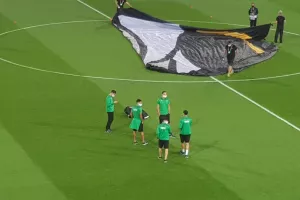 ΦΩΤΟΣ/Πάτησε... γρασίδι η Ομόνοια