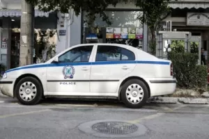 ΗΧΗΤΙΚΟ μήνυμα (σε τρεις γλώσσες) από τα περιπολικά
