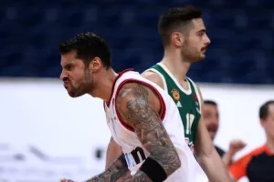 Η κυριαρχία του Ολυμπιακού και ο φοβερός Λόιντ