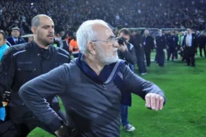 Ιβάν Σαββίδης: Αναβολή στη δίκη για την εισβολή στο γήπεδο με το όπλο!