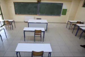 ΚΥΠΡΟΣ/Κρούσματα σε 19 σχολεία και 22 επιχειρήσεις-υπηρεσίες