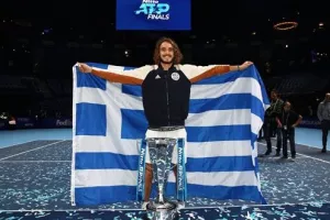 ΤΣΙΤΣΙΠΑΣ: «Παίρνω δύναμη παίζοντας για την Ελληνική σημαία»