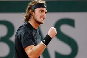 Προκρίθηκε στους «8» του Roland Garros ο Τσιτσιπάς! 