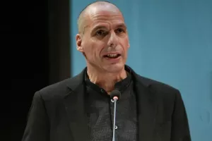 Απίστευτος Βαρουφάκης!!!