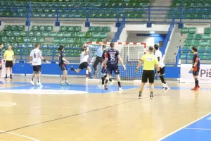 ΠΑΡΝΑΣΣΟΣ ΣΤΡΟΒΟΛΟΥ: Tεράστια πρόκριση κόντρα σε Σάσσαρι