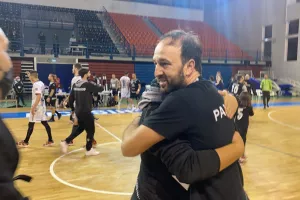 ΠΑΡΝΑΣΣΟΣ ΣΤΡΟΒΟΛΟΥ: Tεράστια πρόκριση κόντρα σε Σάσσαρι