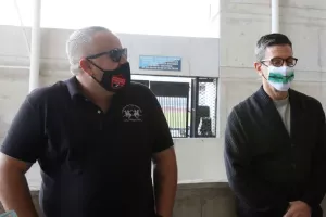 ΠΟΙΟΣ απόψε;
