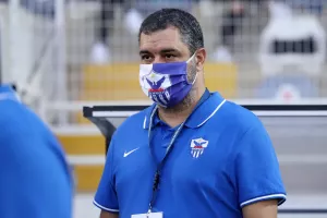 ΓΙΑΝΝΟΣ/ Αντίο με... αιχμές: "Έχετε ενοχληθεί έντονα γιατί στάθηκα εμπόδιο/Σας ενοχλεί η Ελληνική Ανόρθωσις"