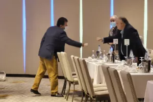 Πρόεδρος σε... Πρόεδρο!