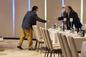 Η λαμπερή "γαλαζοκίτρινη" βραδιά έκλεισε με... "ΖΗΤΩ Η ΑΕΛ"! (φώτος/βίντεο)