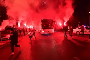 Φοβερές εικόνες στην υποδοχή της αποστολής (φώτος)
