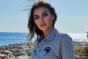 Πάφος FC/"Θα θέλατε να βλέπετε την Γιουλιάνα;" (φώτος) 