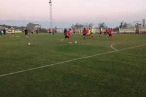 (ΦΩΤΟΣ) Η προπόνηση πριν από τον Ολυμπιακό