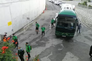 Στο γήπεδο η Ομόνοια (βίντεο/φώτος)