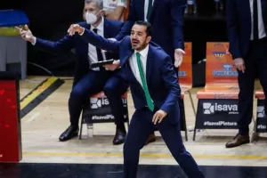 Βόβορας: «Να μας γίνει μάθημα η Βαλένθια»