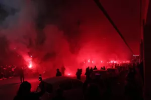 "Κάηκε" η Νάπολι για το "αντίο" στον Ντιέγκο (βίντεο-φώτος)