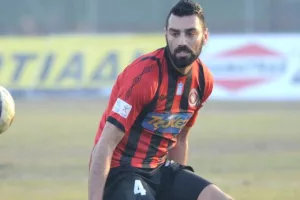 Πένθος στο ελληνικό ποδόσφαιρο: «Έφυγε» στα 44 του ο βετεράνος ποδοσφαιριστής 