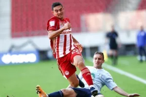 Λοβέρα: «Δεν είπα ποτέ ότι θέλω να φύγω από τον Ολυμπιακό»